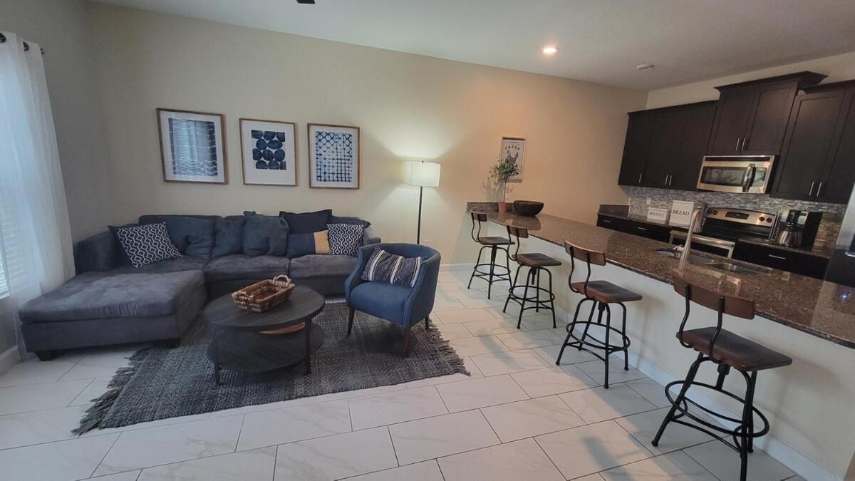 4 Bedroom Private Lakefront Town Home At Storey Lake Near Disney World Parks Kissimmee Zewnętrze zdjęcie