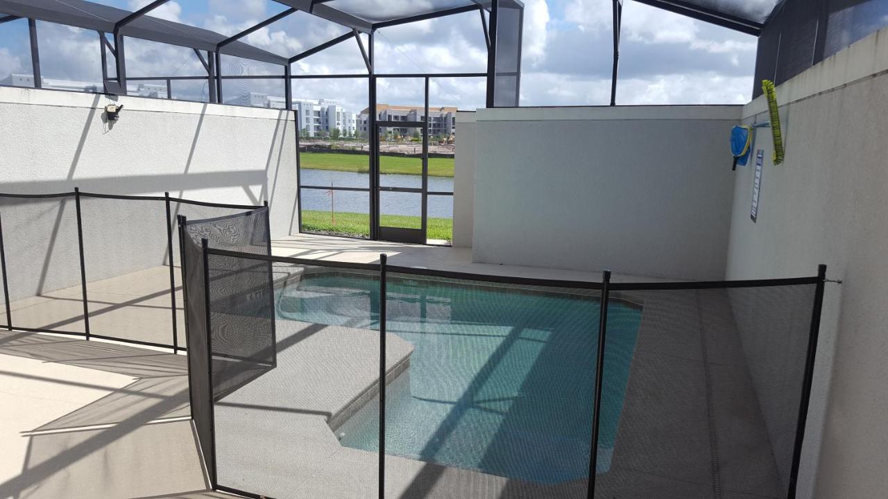 4 Bedroom Private Lakefront Town Home At Storey Lake Near Disney World Parks Kissimmee Zewnętrze zdjęcie