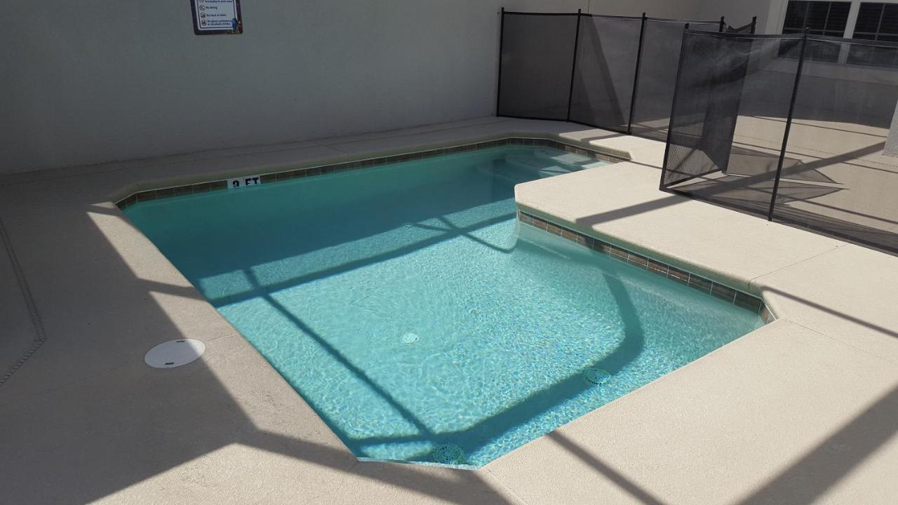 4 Bedroom Private Lakefront Town Home At Storey Lake Near Disney World Parks Kissimmee Zewnętrze zdjęcie
