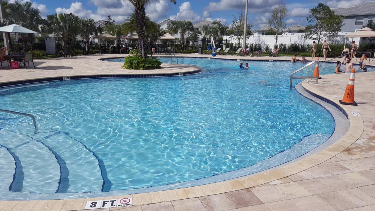 4 Bedroom Private Lakefront Town Home At Storey Lake Near Disney World Parks Kissimmee Zewnętrze zdjęcie