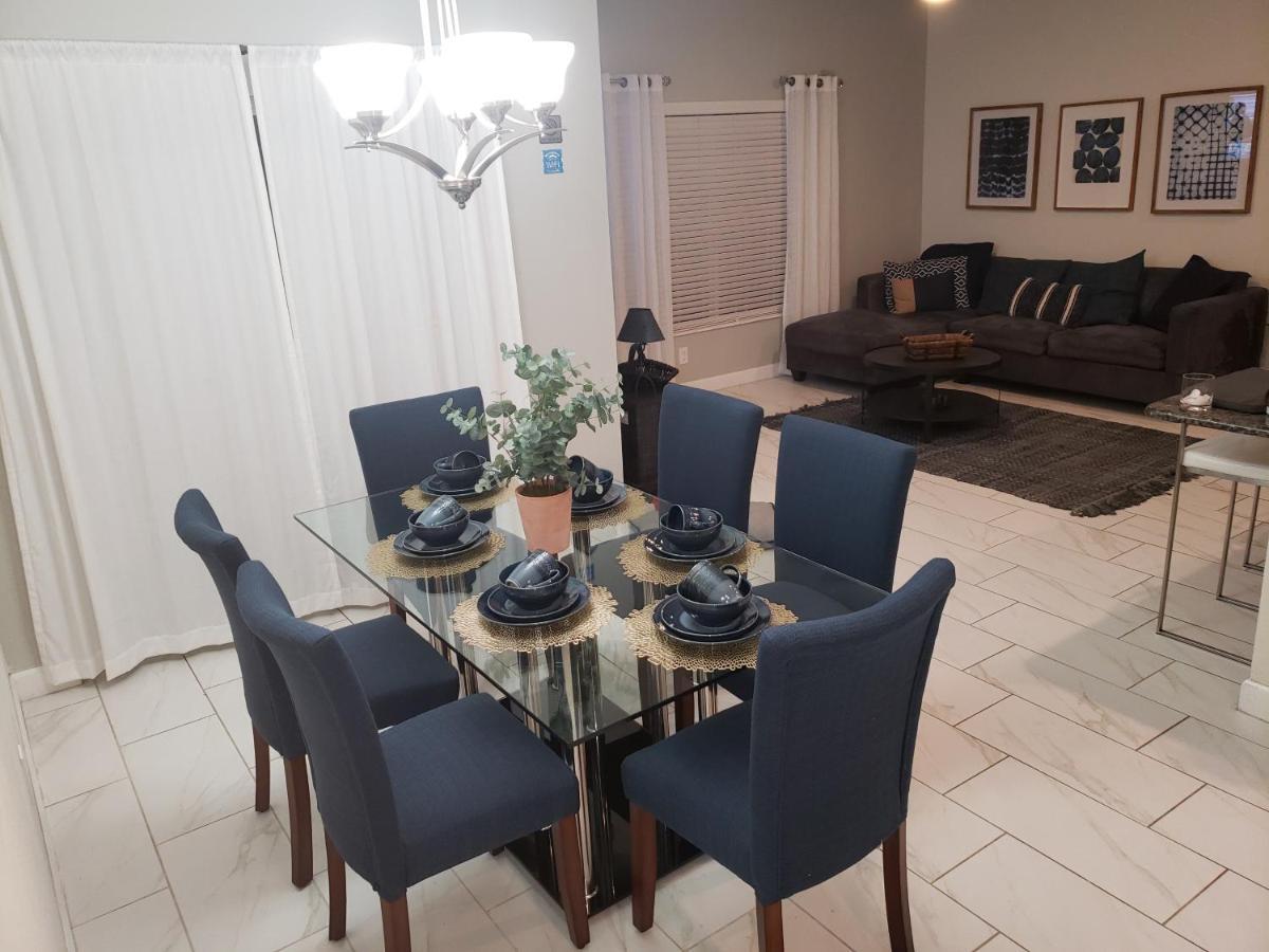 4 Bedroom Private Lakefront Town Home At Storey Lake Near Disney World Parks Kissimmee Zewnętrze zdjęcie